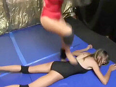 mouth-watering femmes grappling